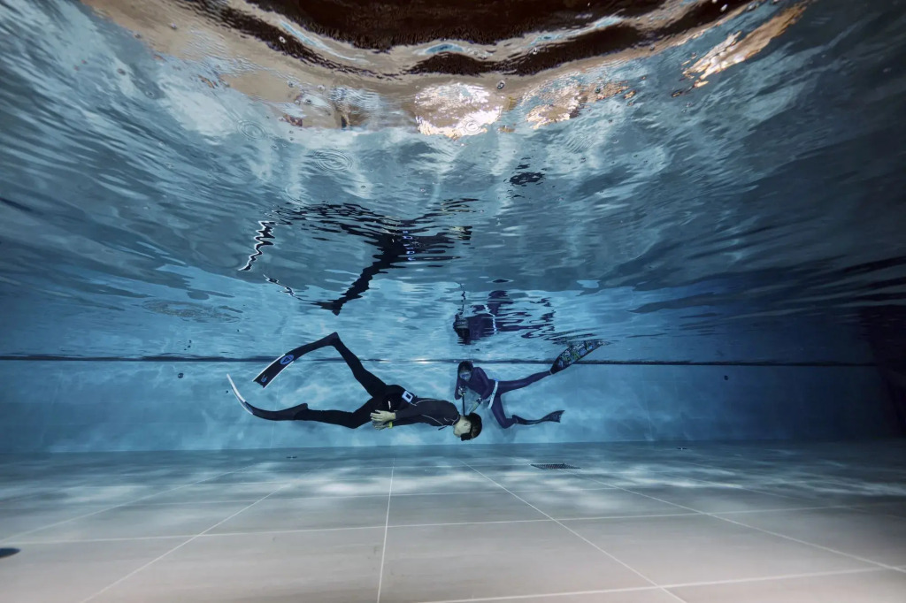 Divecube Hotel