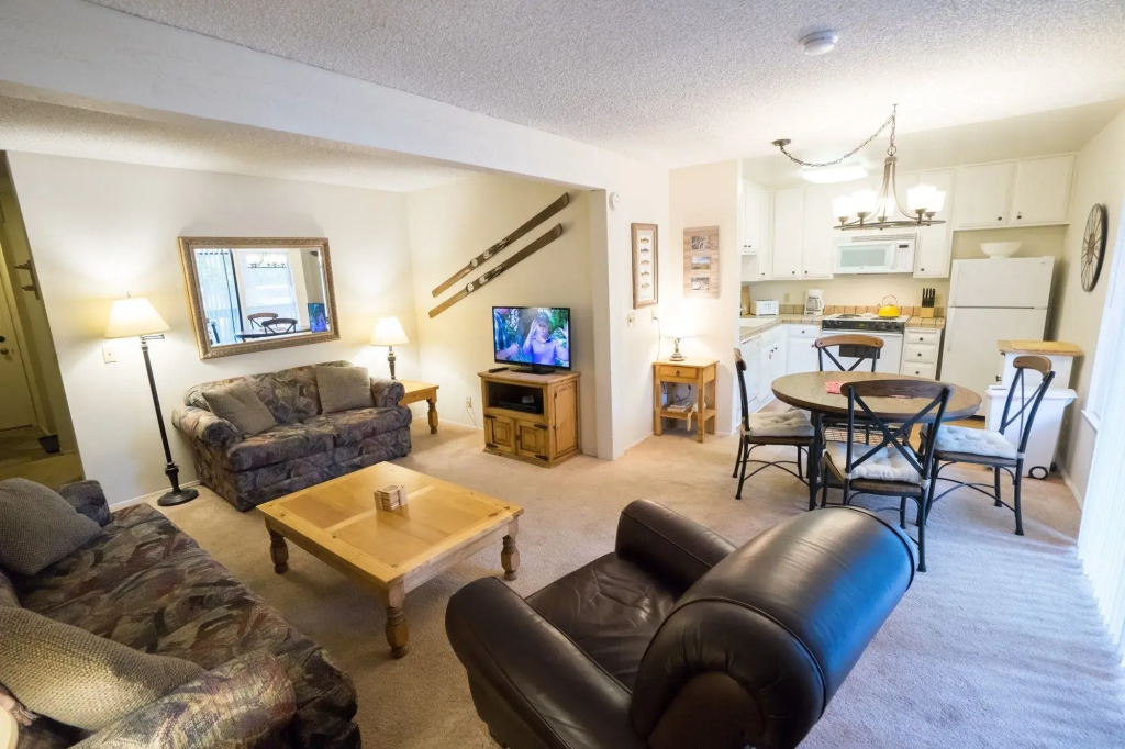Sherwin Villas 32 - One Bedroom Condo
