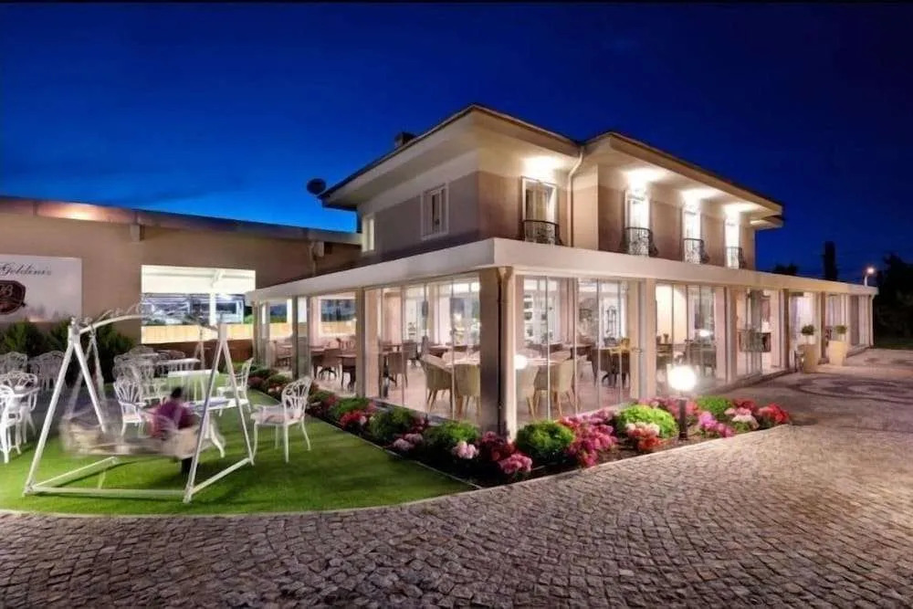 B. Equine Range Hotel