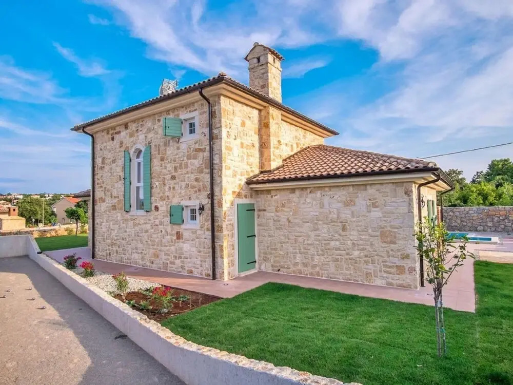 Newly built stone house with pool and beautiful garden on the island of Krk