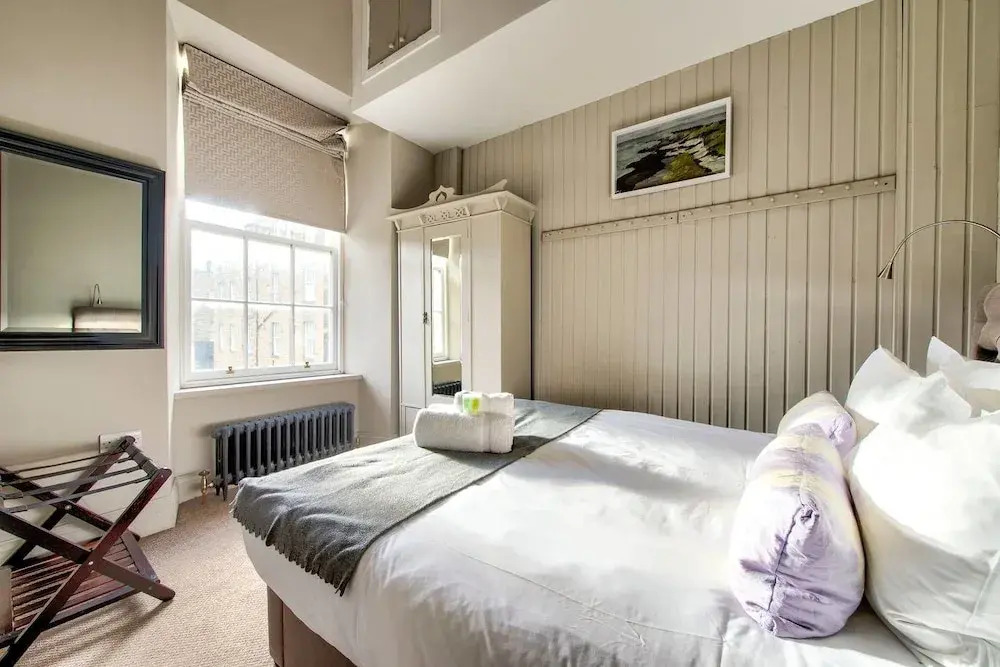 Stylish & Spacious Georgian New Town 3bed Apt