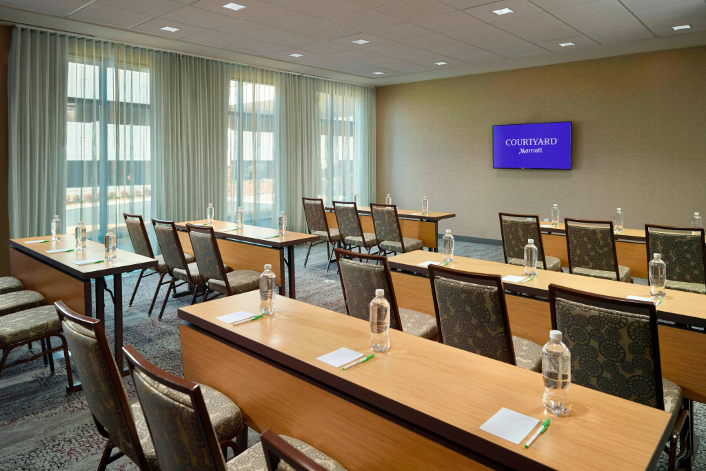 Courtyard by Marriott LaGrange