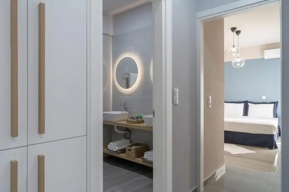 Nisimos Modern Apartment