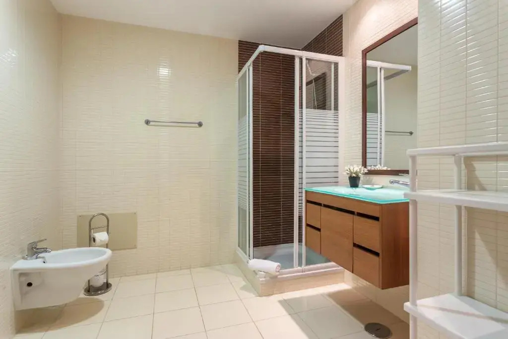 Privilege Apartment Ciboulette with Rooftop Pool, Village Marina - Olhão