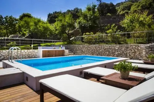 Iconic Villas - Villa Rosa