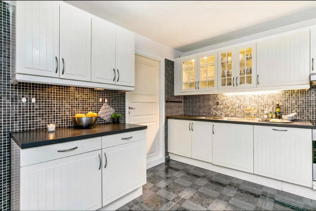 ***Upscale***City Center*