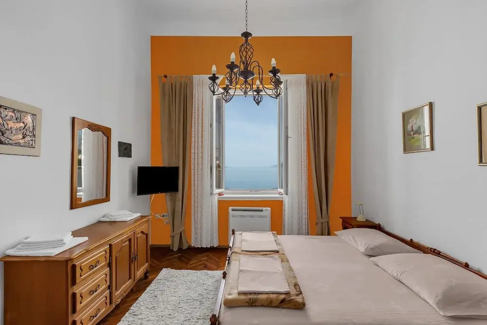 Beach rooms Riviera - Žuta Kuća