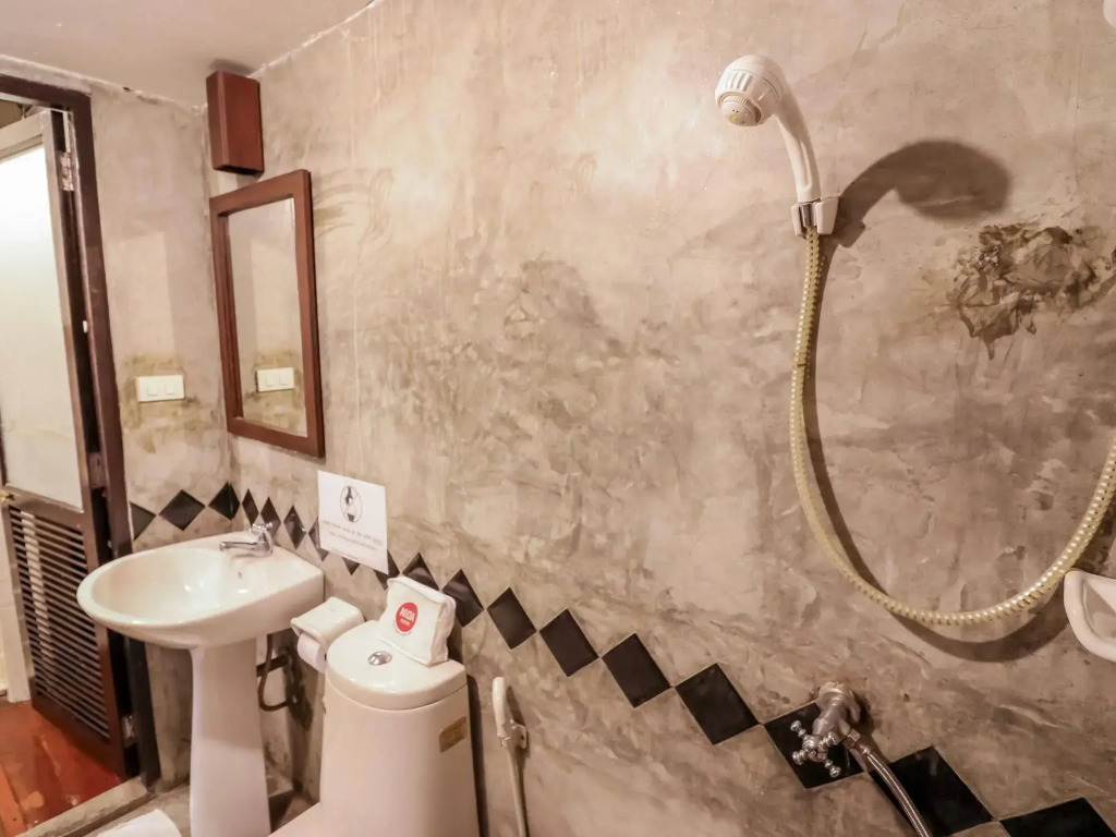 Nida Rooms Chiang Mai Suriwong Robinson