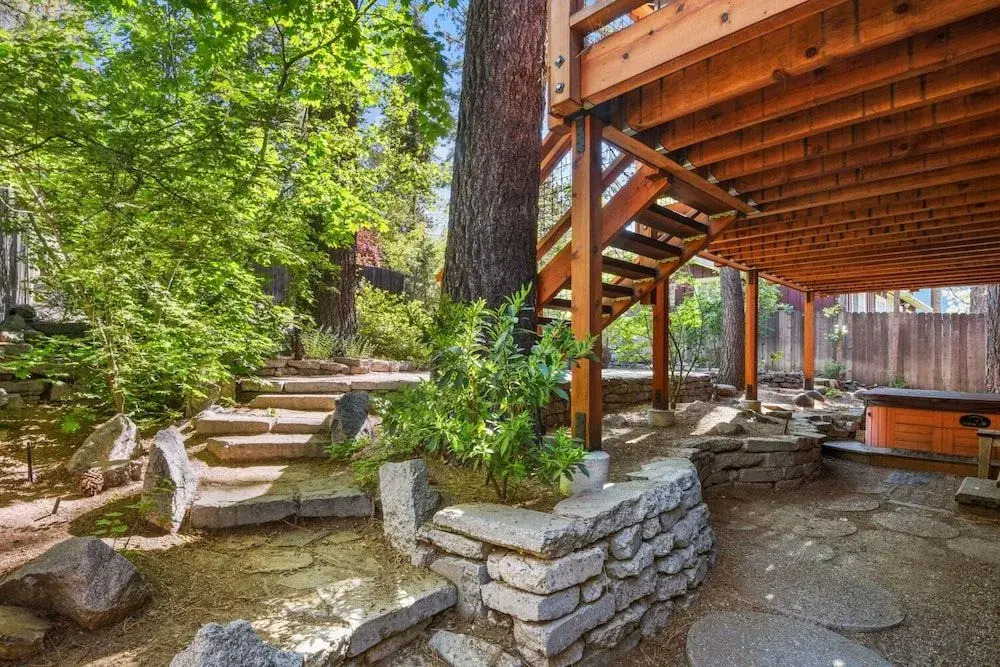 Rocky Retreat