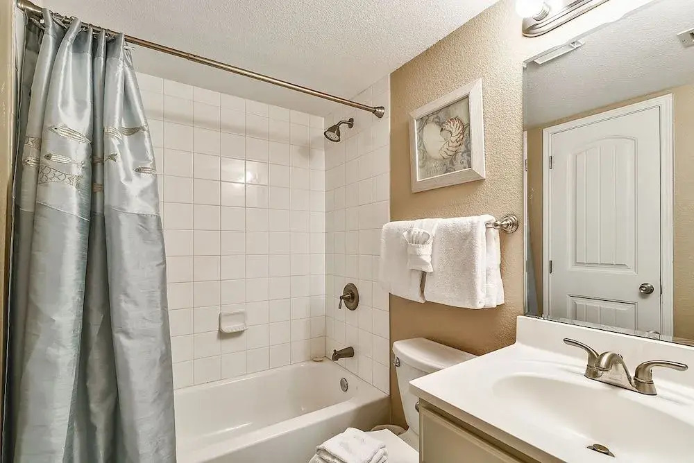 Seascape 1107 - 2 Br Condo