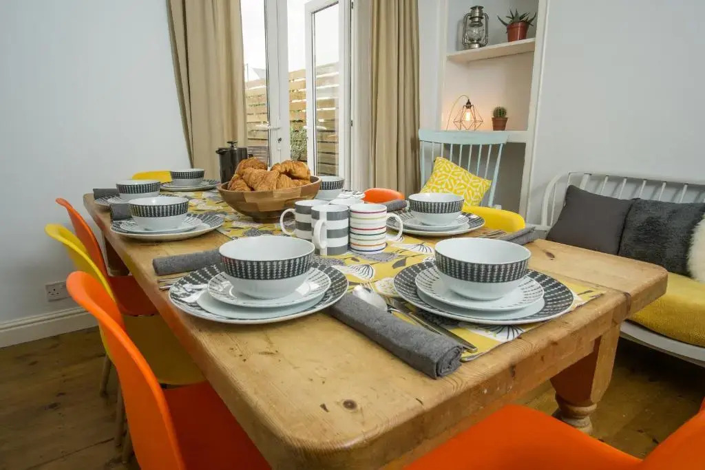 House for Families or Groups near Cardiff City Centre