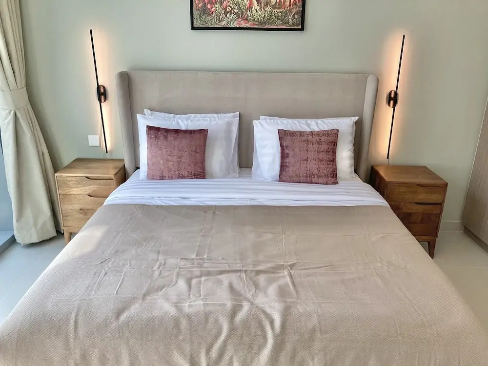 SuperHost - Stylish Apartment Facing Creek Harbour