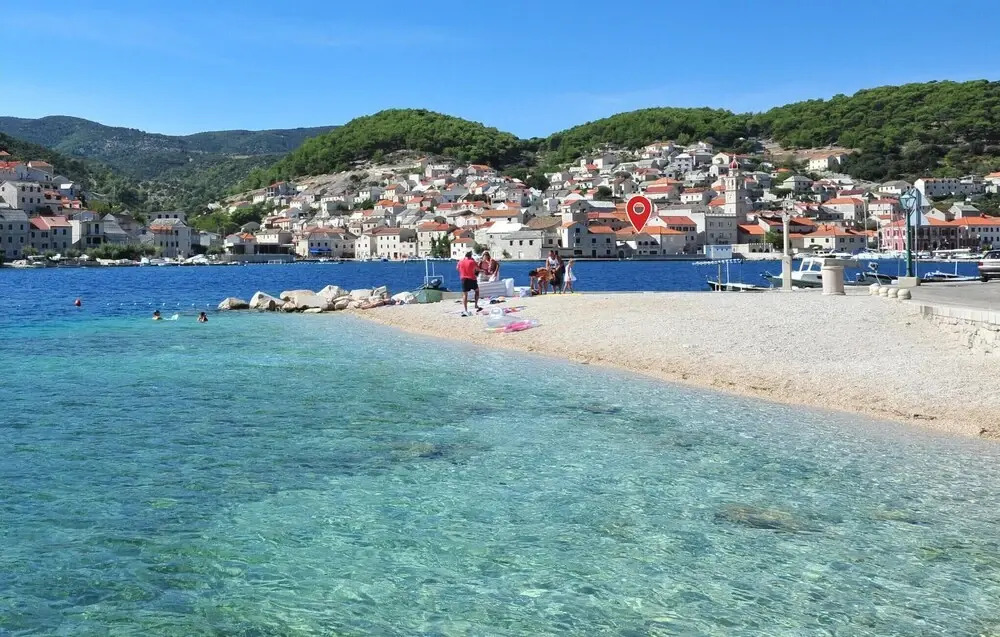 Beautiful Home In Pucisca With House Sea View