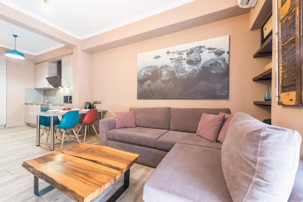EN Suites Stylish & Comfort Stay near Acropolis