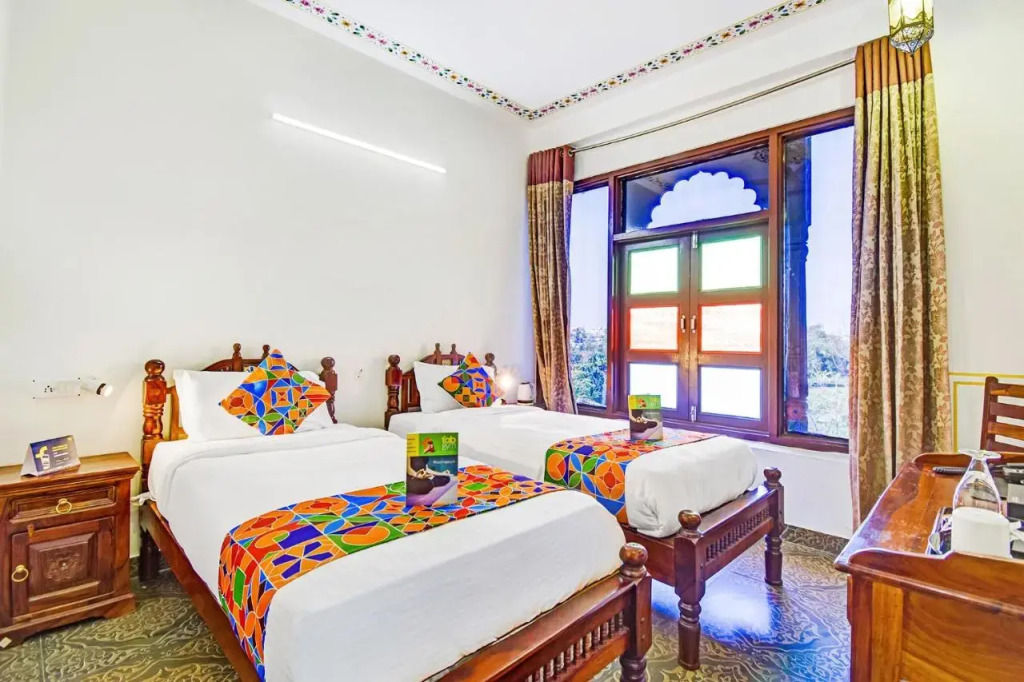 Fabhotel Shree Villas