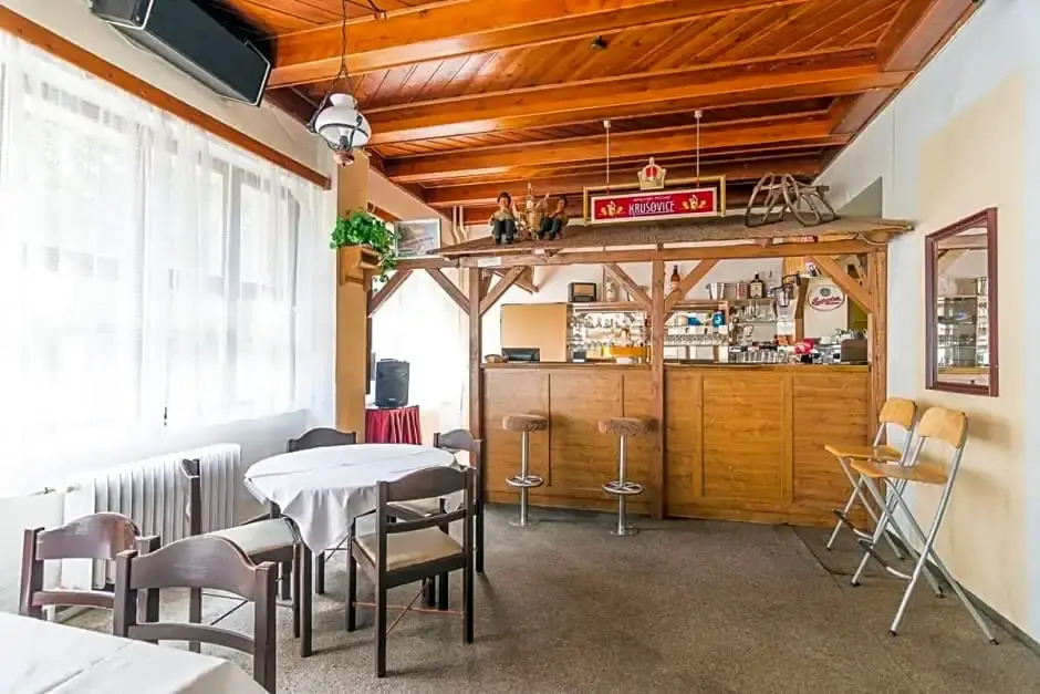 Hotel Maxov