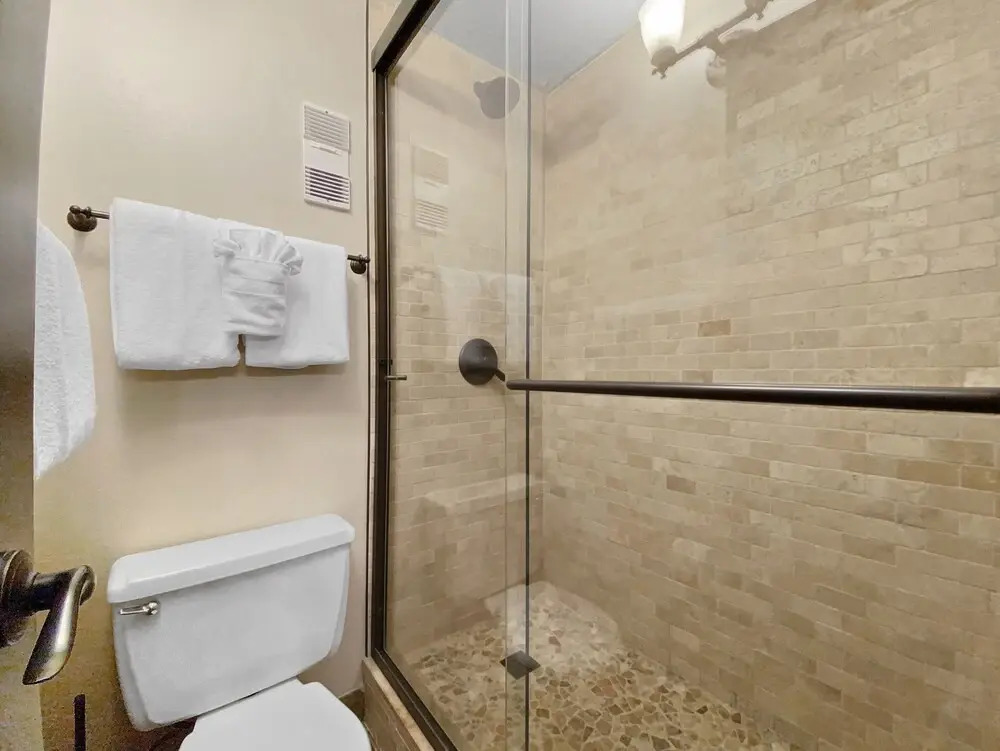 Powderhorn C202 2 Bedroom Condo by RedAwning