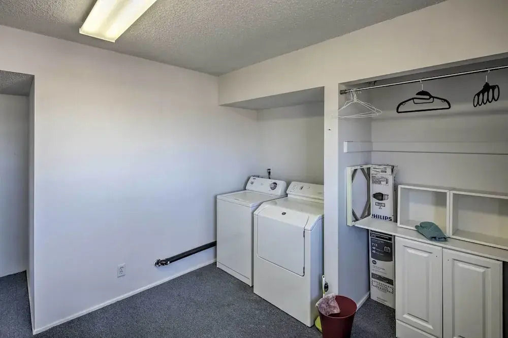 Kingman Apartment < 2 Miles to Route 66 Sign!