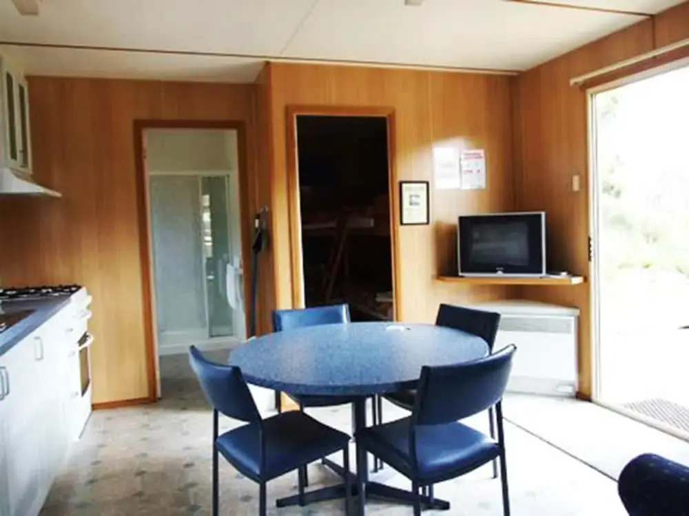 Hobart Bush Cabins