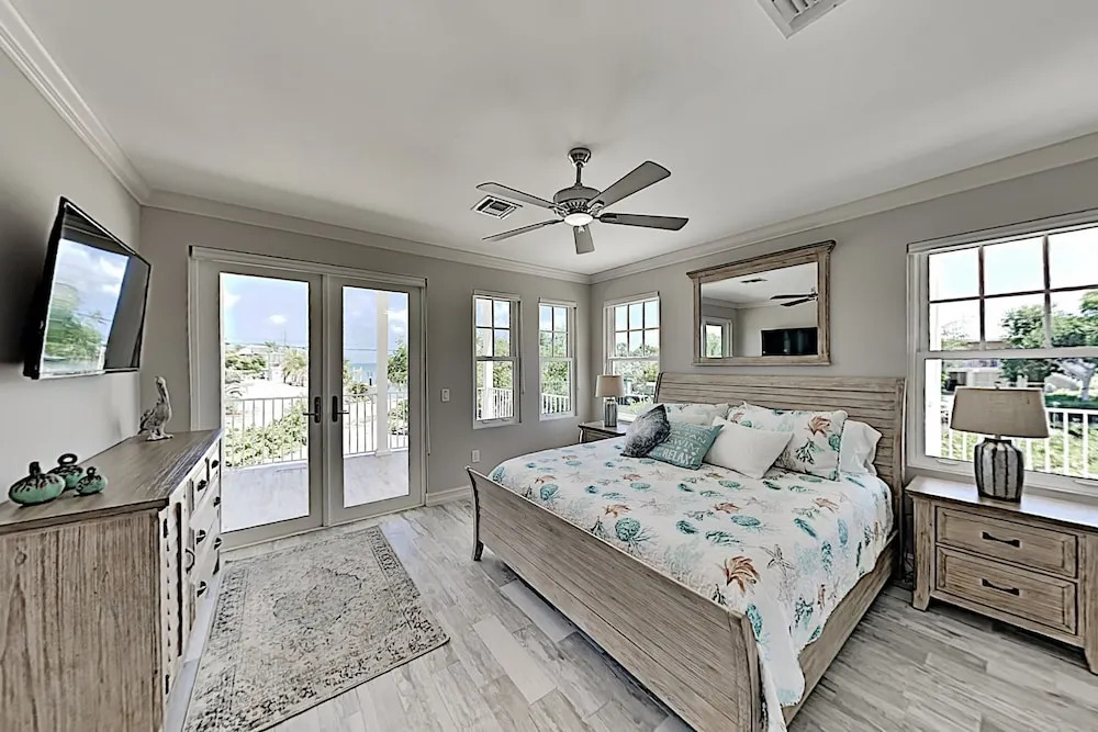 77tingln 4 Bedroom Home