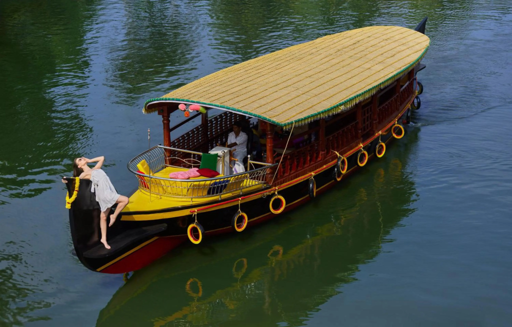 Lake Canopy Alleppey