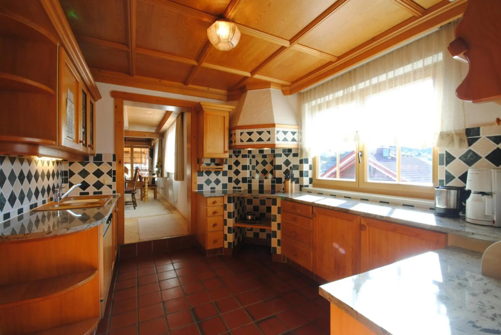 PEOPLES Hotel