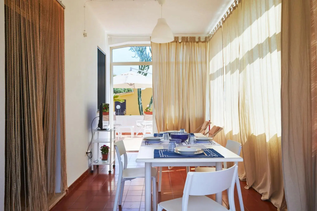 Casa Noban, direct access to the beach-Casa Vacanza Noban
