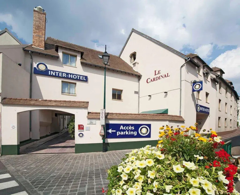 Hotel Le Cardinal Rueil Centre