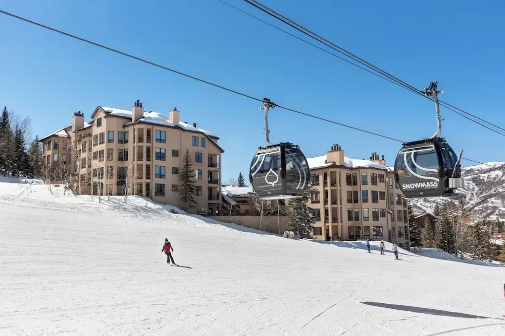 Chamonix Condominiums by Frias