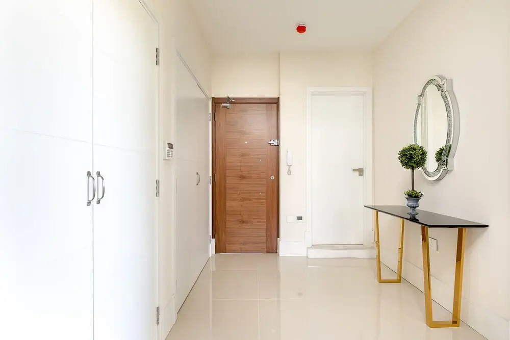 Hanger Lane Apartments (Peymans)