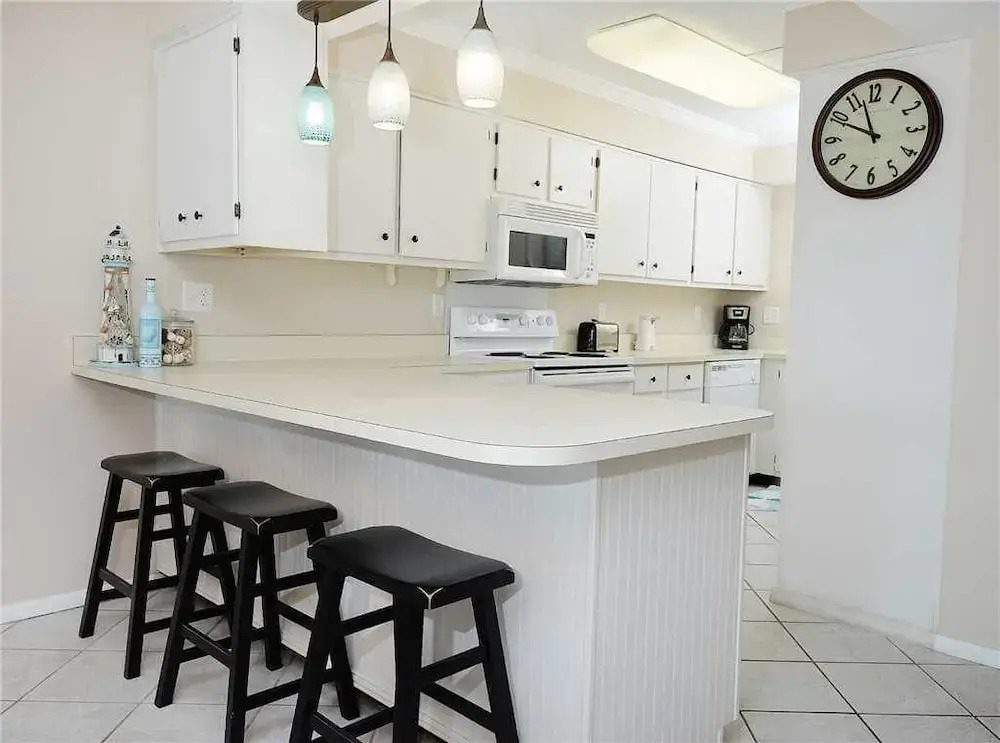 Regency Towers 1013 - Two Bedroom Condo