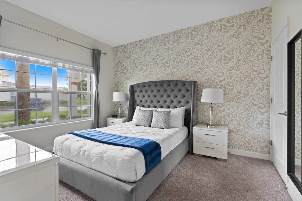 Themed Mickey Bedroom 4BR up to 8 People Sl4802