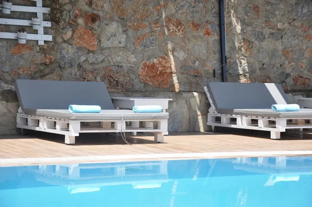 Flora Saadet Hotel