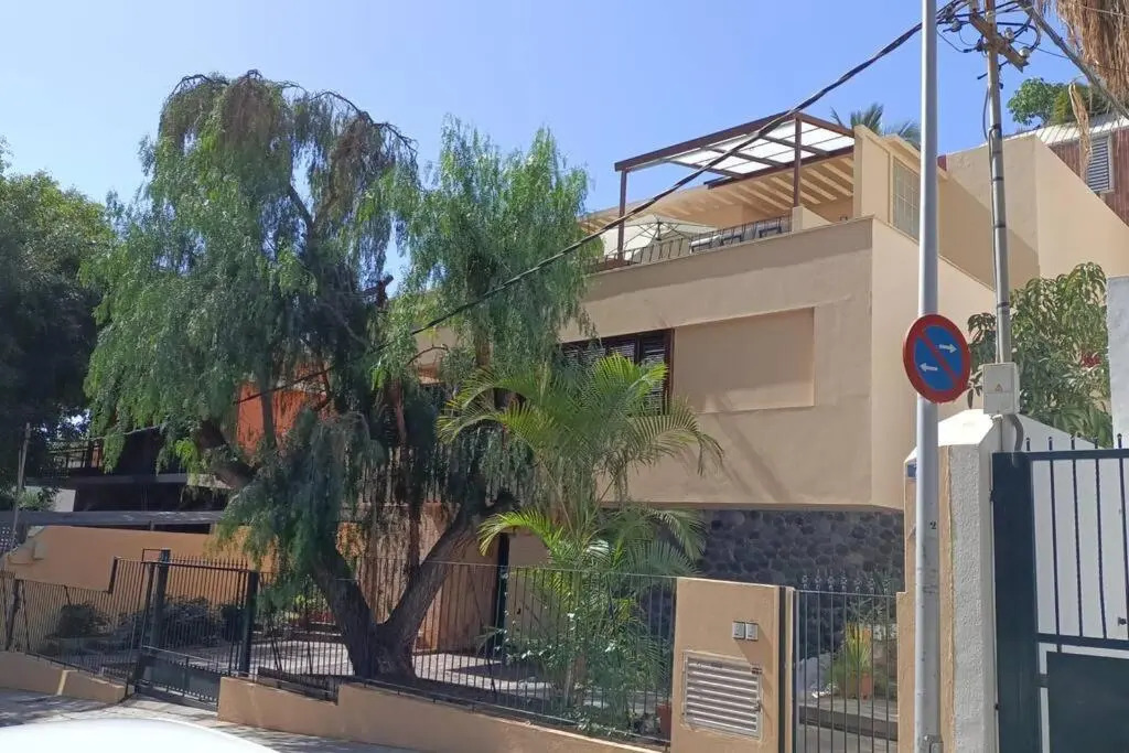 Luxury Penthouse, 50m2 terrace, downtown