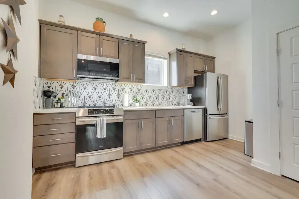 Modern Oasis: Steps to River Walk & Alamo Park!