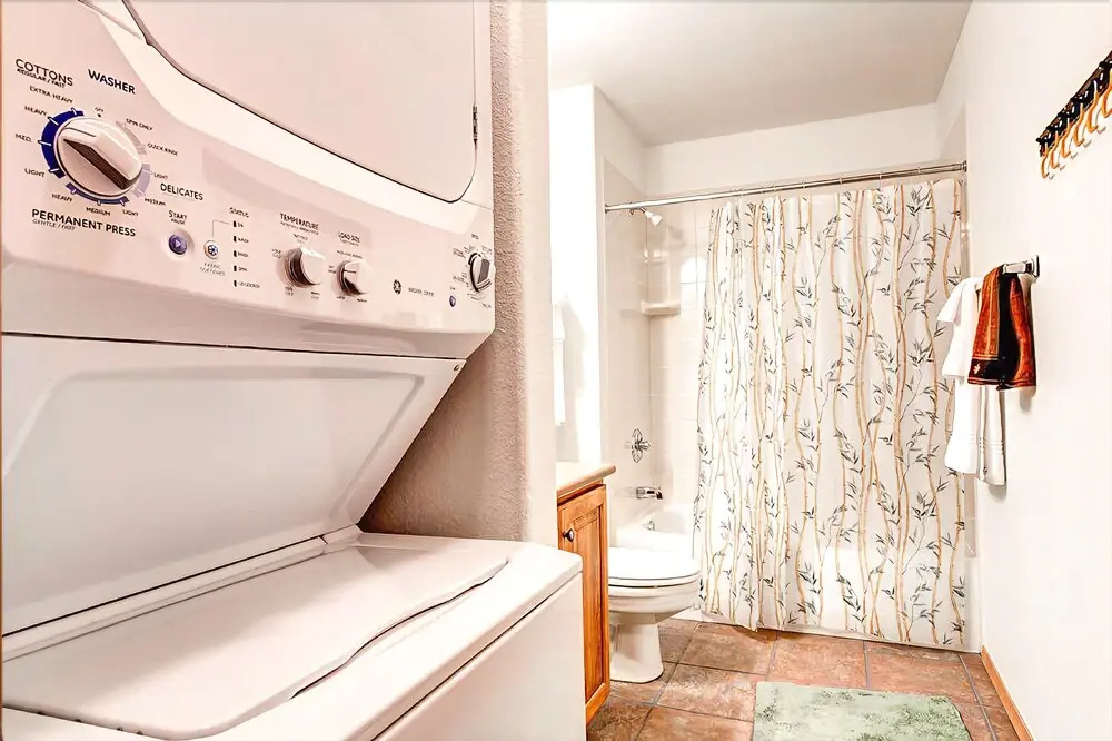 2BR 3BA Townhome in Frisco by RedAwning