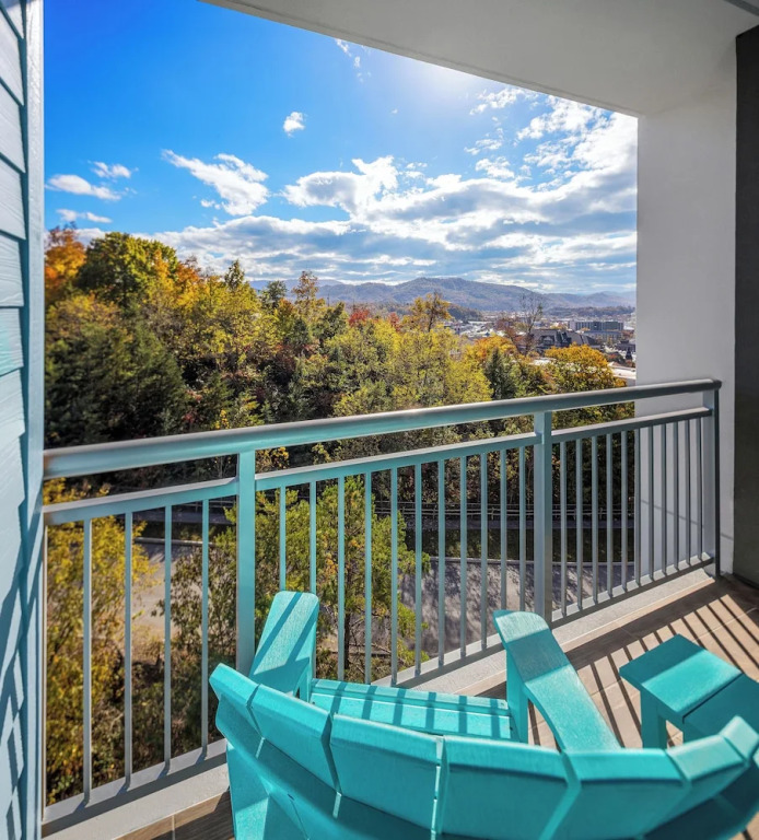 Compass by Margaritaville Hotel Pigeon Forge