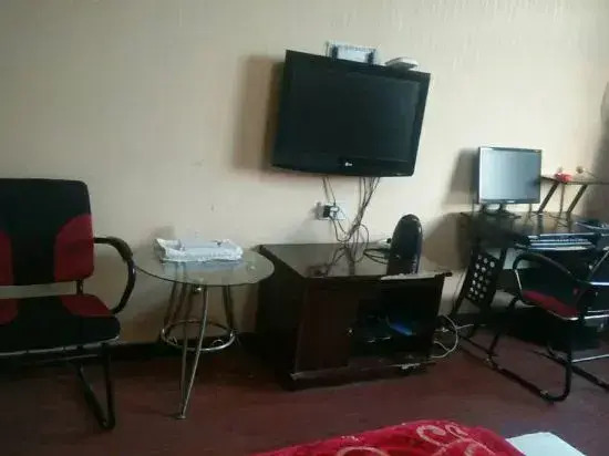 Daffodil Hotel