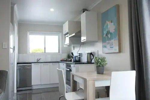 Rose Apartments Unit 1 Central Rotorua-Accommodation&Spa
