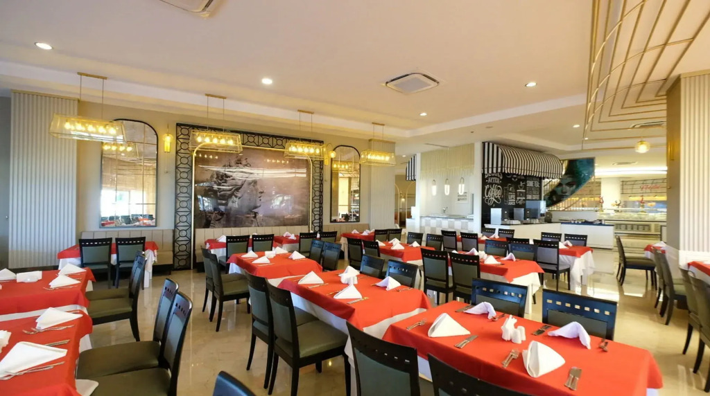 Seaden Sea World Resort & Spa