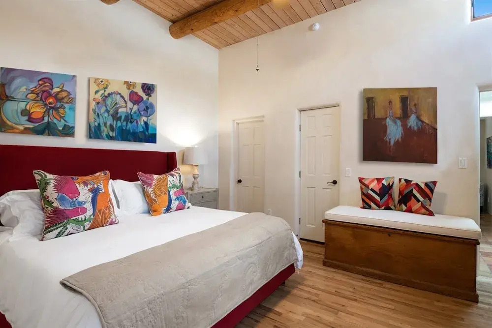 Casa Artista - A Work Of Art, One Block to Canyon Rd