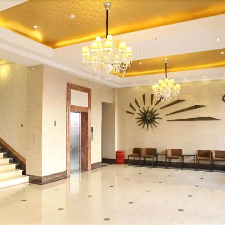 V9 Diamond Chain Hotel Wuhan Hankou Railway Station Metro Station