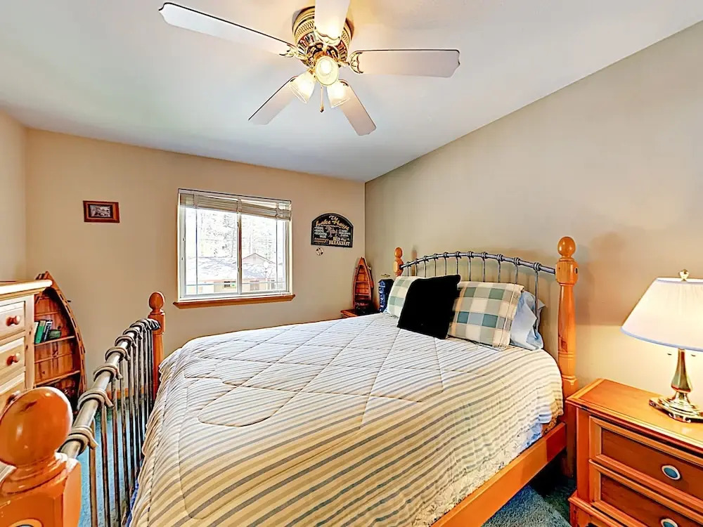 New Listing! Spacious Lake W/ 2 Fireplaces 4 Bedroom Home