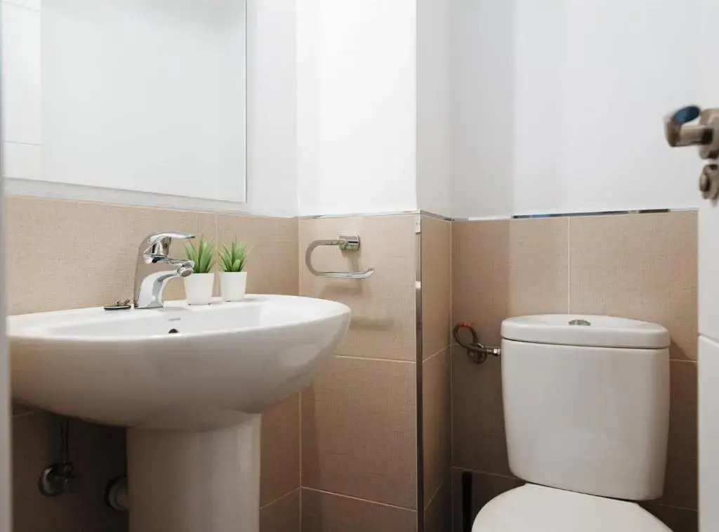 Bright and Familiar Apartment in Alameda