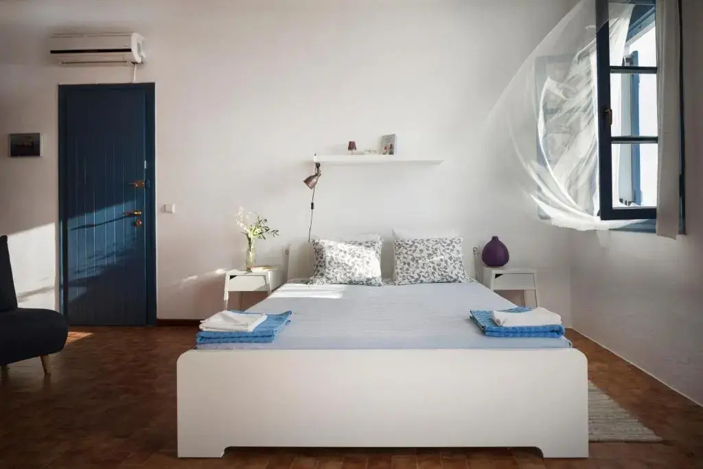 7 Olives Apartments