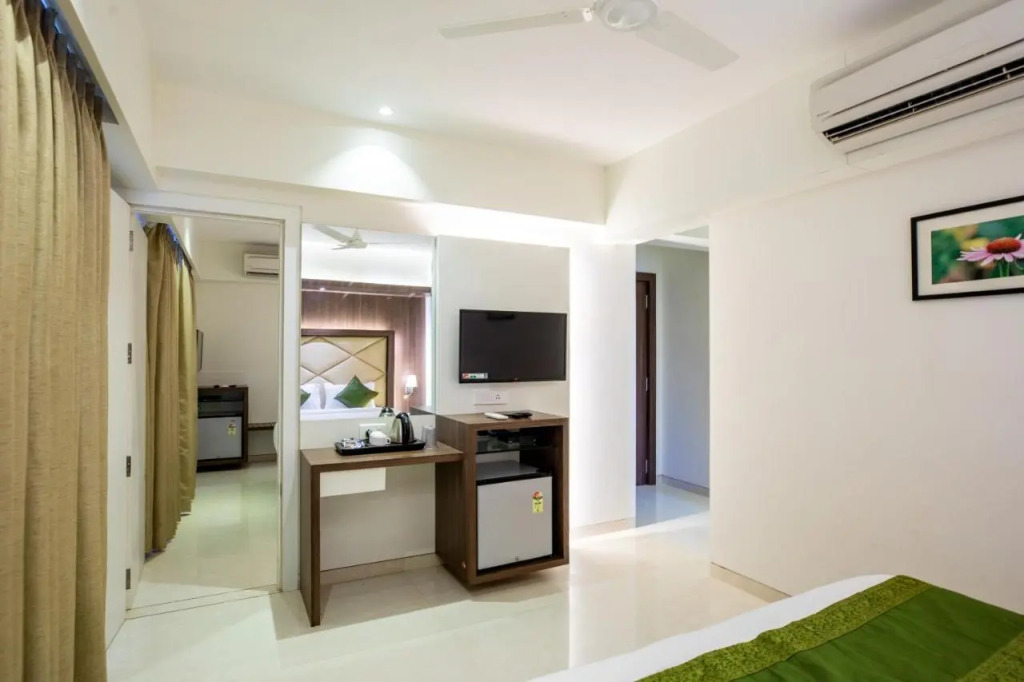 Hotel Laxvas- The Business Hotel