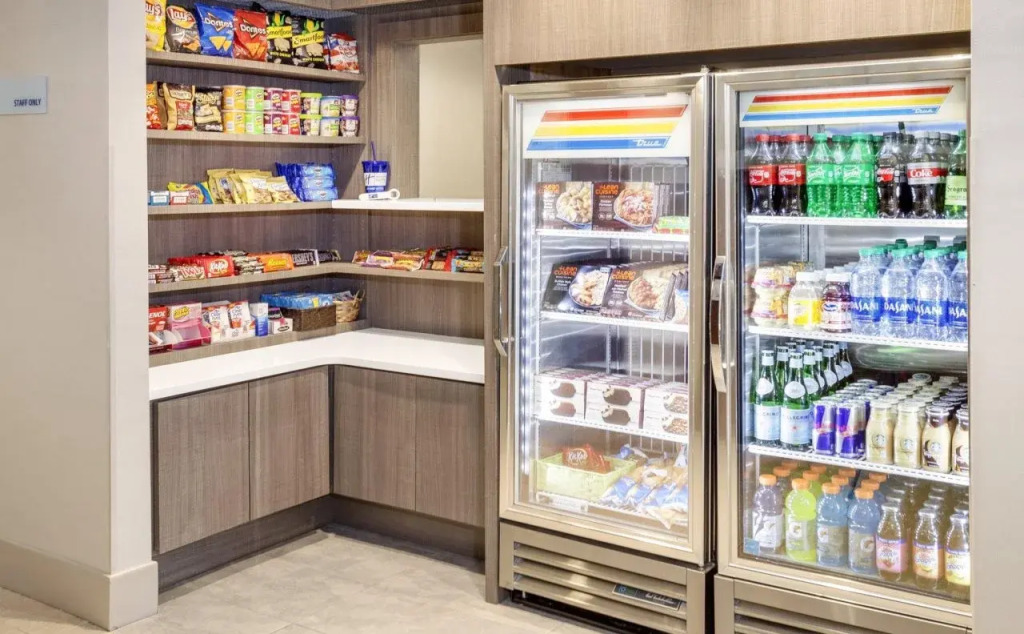 Holiday Inn Express & Suites Riverhead - Long Island by IHG