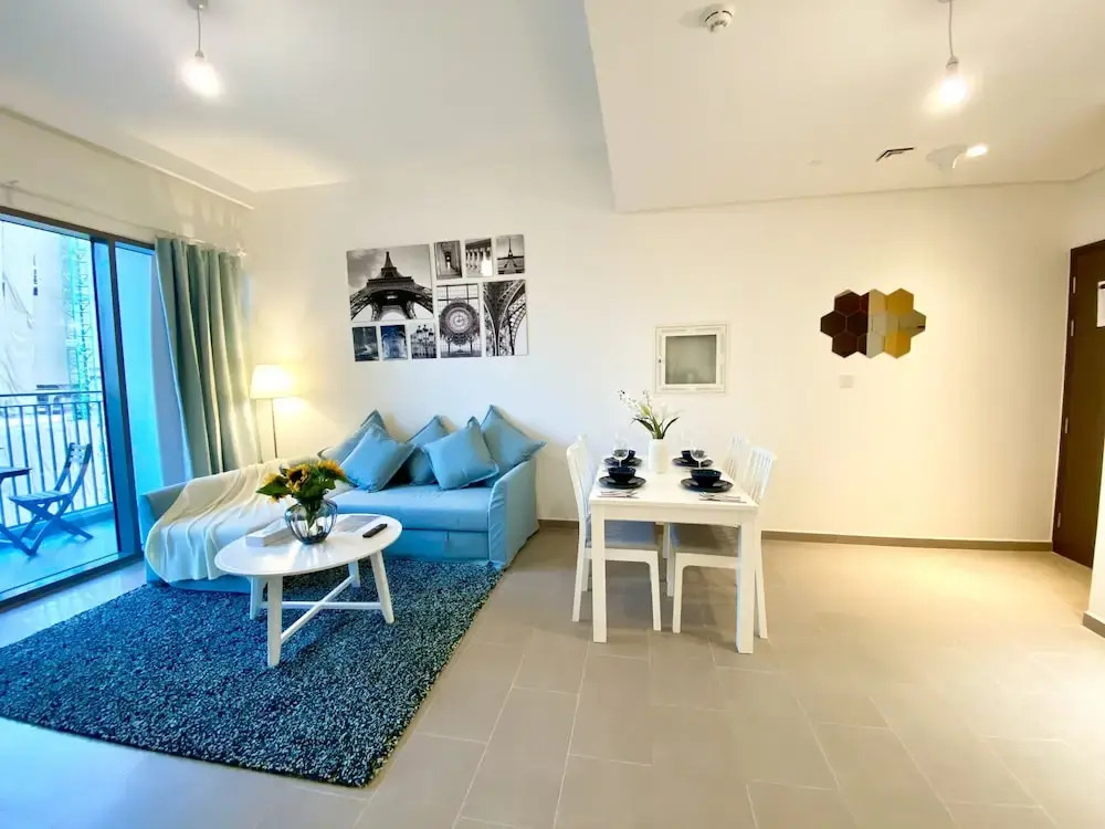 Marco Polo - Lofty Apt with Balcony Near Dubai Hills Mall