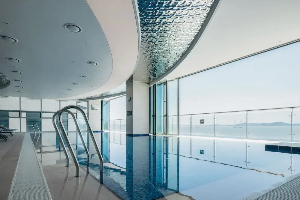 WAVEM HOTEL west
