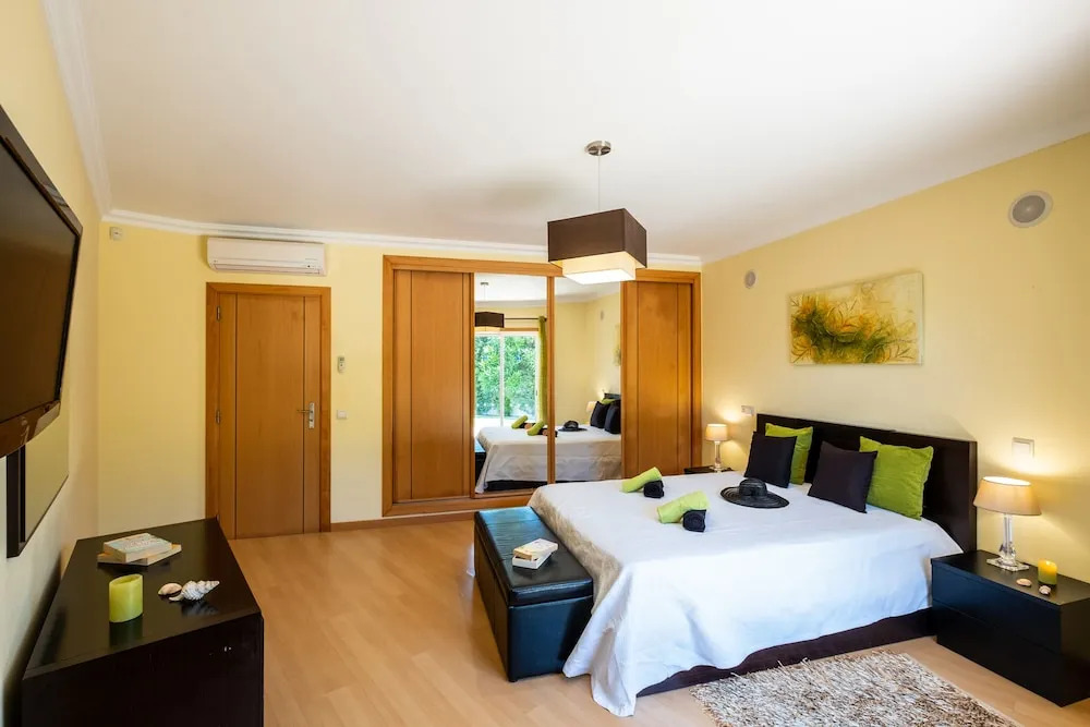 Villa Laguna - Moradia relaxante com piscina aquecível e BBQ - Albufeira